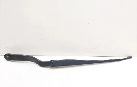 Nissan Murano Z50 Front wiper blade arm C452