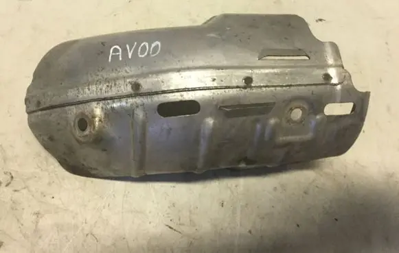 Toyota Avensis T220 Exhaust heat shield