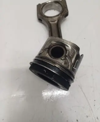 BMW 5 GT F07 Piston with connecting rod 843C