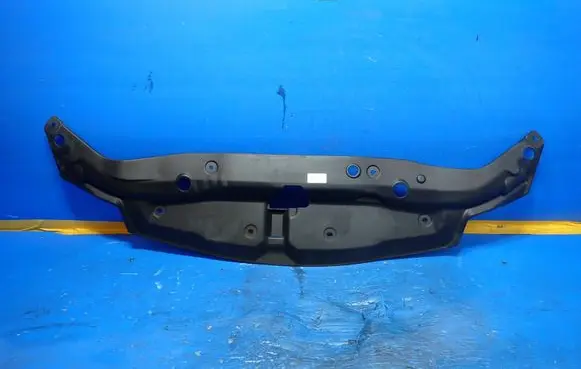 Engine bonnet/hood lock trim molding