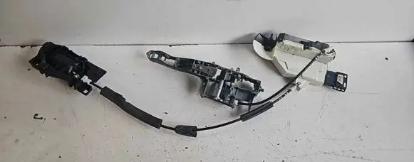 Citroen C5 Front door lock A01772 06446 PSA57K388