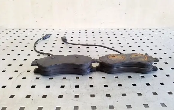 Ford Transit Brake pads (front) 