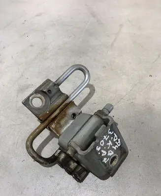 Audi A4 S4 B7 8E 8H Front door lower hinge 8E0831411B