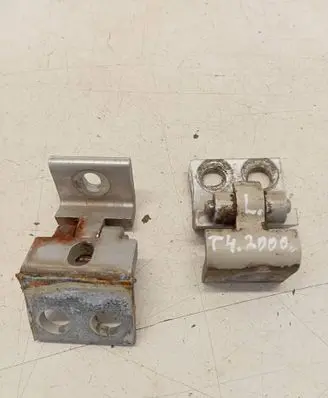 Volkswagen Transporter - Caravelle T4 Front door upper hinge 7D0831401