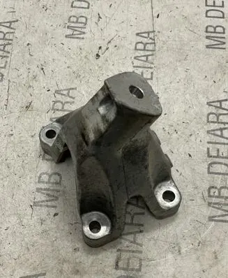 Porsche Macan (95B) Engine mounting bracket 8K0199307