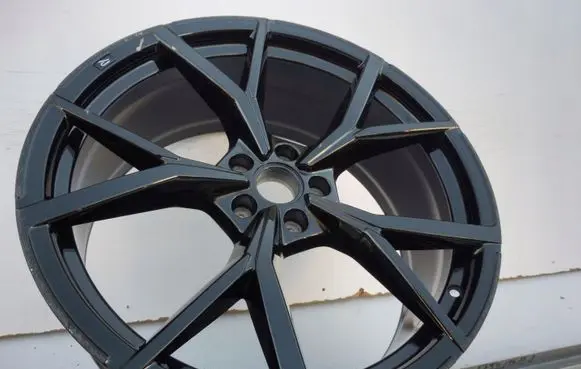 Volkswagen Tiguan R21 alloy rim 5NA601025AK