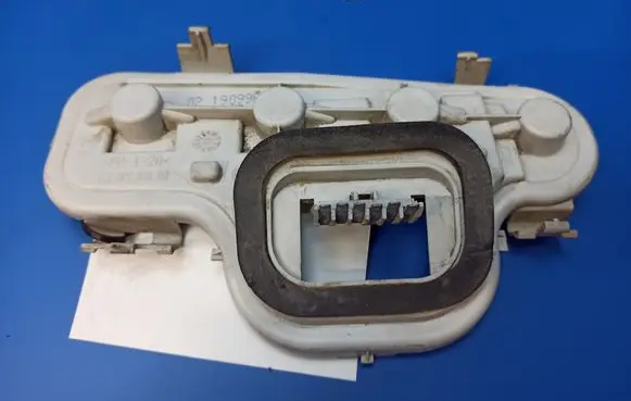 Opel Astra G Tail light bulb cover holder 29058010