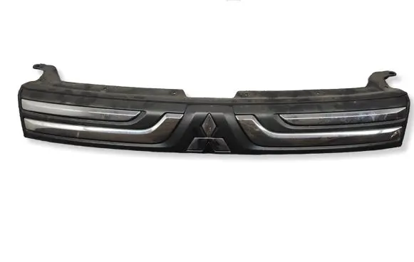 Mitsubishi Outlander Front grill 4B45X7405A743