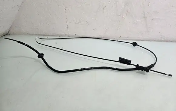 Volvo S80 Engine bonnet/hood lock release cable 31250217