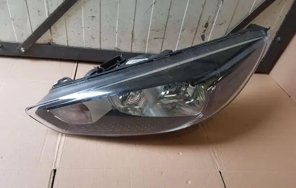 Ford Focus Headlight/headlamp