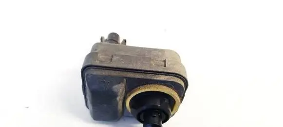Opel Zafira A Headlight level adjustment motor 