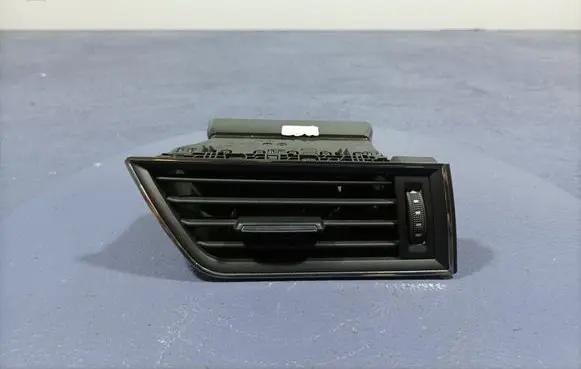 Skoda Superb B8 (3V) Dashboard side air vent grill/cover trim 3V0819702D