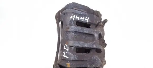 Honda CR-V Front brake caliper