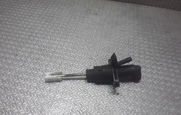 Clutch master cylinder