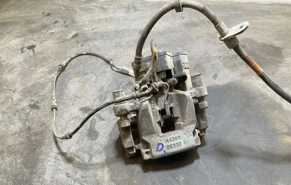 Land Rover Evoque II Rear brake caliper