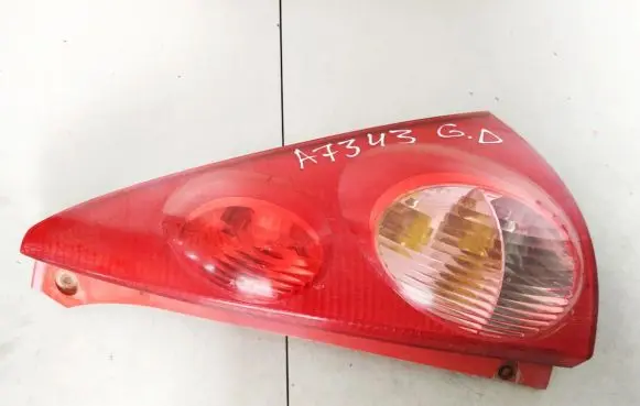 Peugeot 107 Rear/tail lights 815500h040 81550-0h040