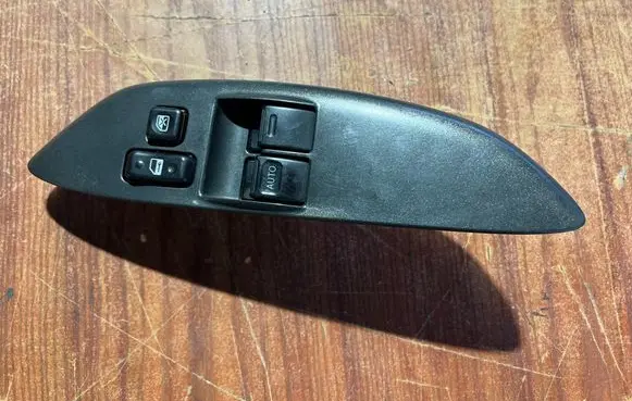Toyota Yaris Electric window control switch