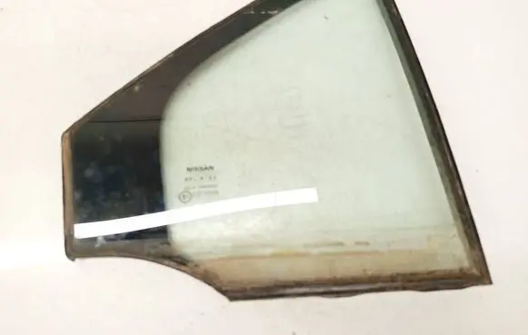 Nissan Primera Rear vent window glass 43R00048