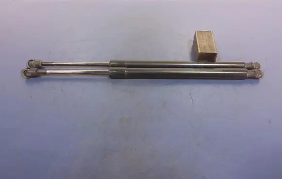 Volkswagen Touran II Shock absorber/damper mounting bracket 1T0827550H