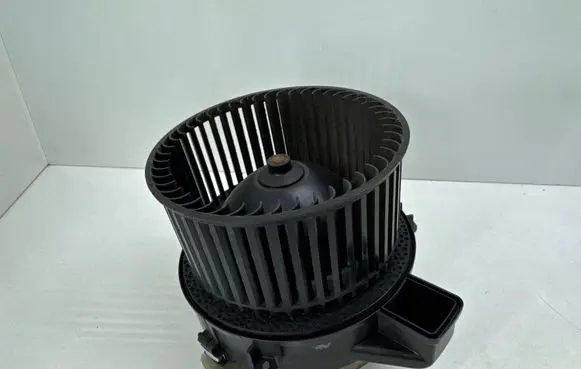 BMW 5 G30 G31 G38 Heater fan/blower F011500123