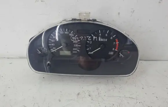 Mitsubishi Carisma Speedometer (instrument cluster) MR381347