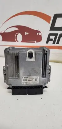 Hyundai i40 Engine control unit/module 391402A520 1039S89271 EDC17C57