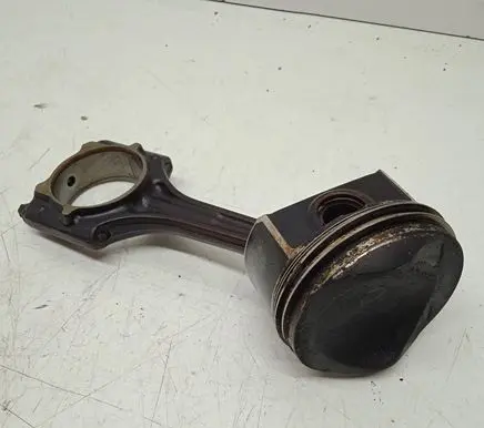 Audi A4 S4 B7 8E 8H Piston with connecting rod 82P41