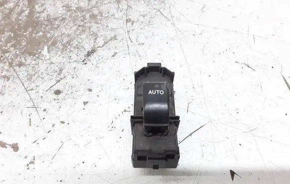 Toyota Avensis Verso Electric window control switch 8403044020