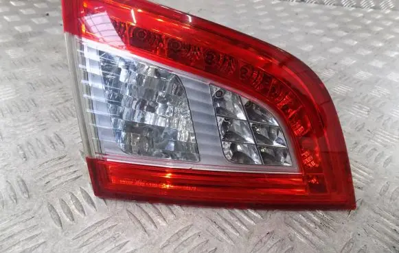 Peugeot 508 Tailgate light lenses 9686780580 A895011997625