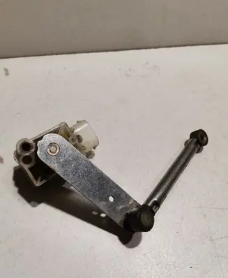 Maserati Ghibli Rear air suspension level height sensor 89089884