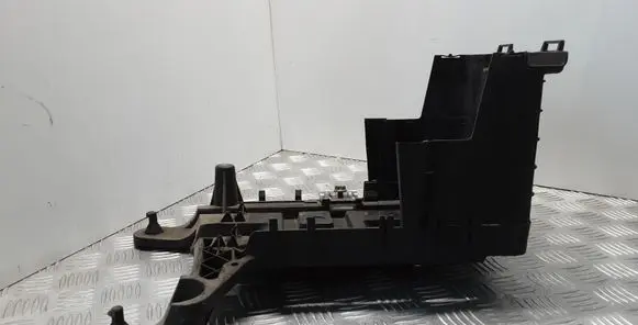 Volkswagen Golf Plus Battery tray 1K0915333C