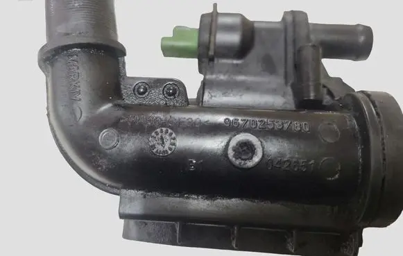 Volvo V40 Thermostat/thermostat housing 9670253780