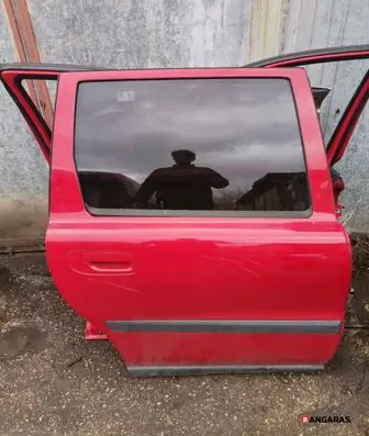 Volvo V70 Rear door 