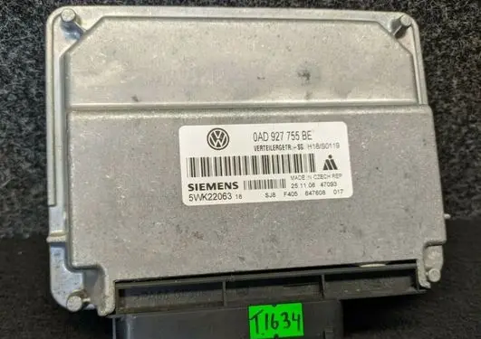 Volkswagen Touareg I Transfer box differential control unit 0AD927755BE