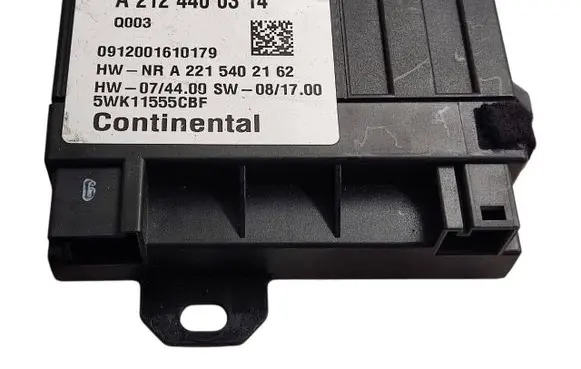 Mercedes-Benz C W204 Fuel injection pump control unit/module A2124400314 A2215402162 5WK11555CBF