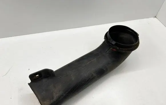 Toyota Hilux (AN10, AN20, AN30) Air intake duct part 177510L030