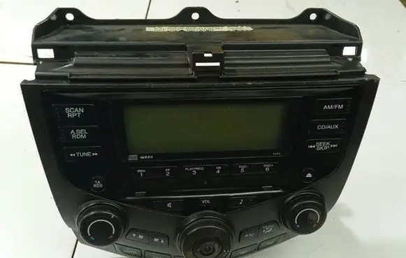 Honda Accord Radio/CD/DVD/GPS head unit 39175SEAE120M1