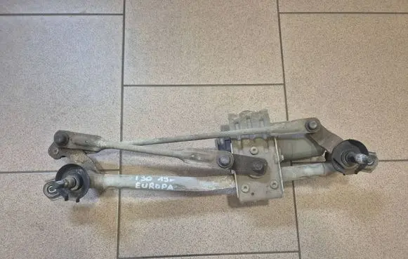 Hyundai i30 Front wiper linkage and motor 