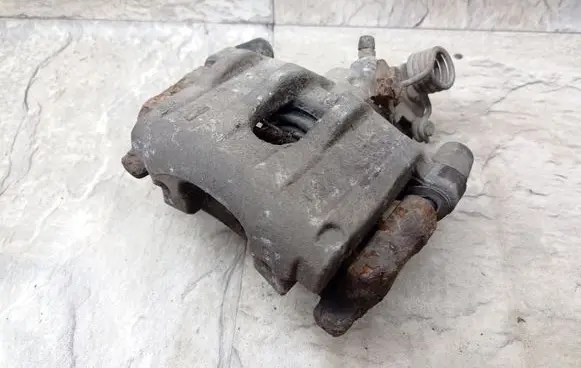 Ford Focus C-MAX Rear brake caliper