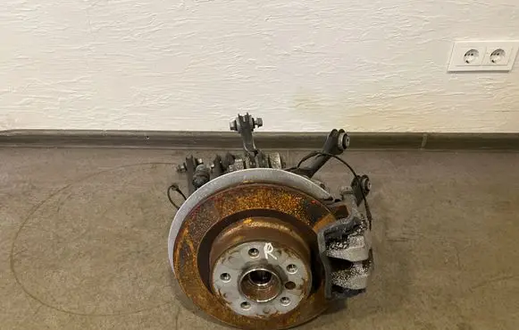BMW 4 G22 G23 G24 G26 Rear wheel hub spindle/knuckle 6886448 6878641 6882552