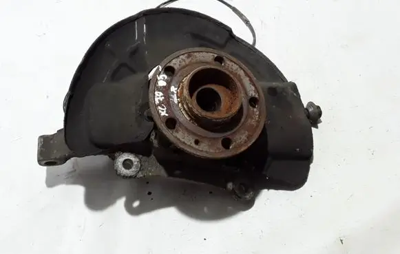 Volvo XC70 Front wheel hub 9461943