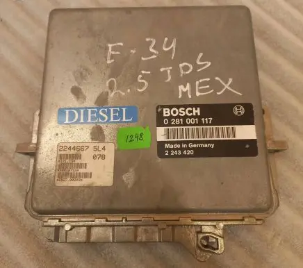 BMW 5 E34 Engine control unit/module 0281001117 2243420