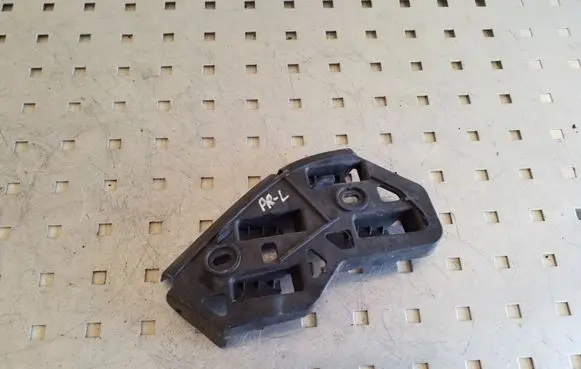 Volkswagen Polo IV 9N3 Front bumper mounting bracket 6Q0807183A