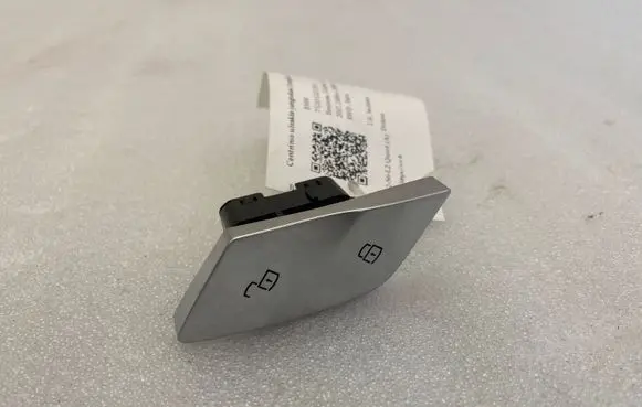 BMW 7 G11 G12 Central locking switch button 9299462