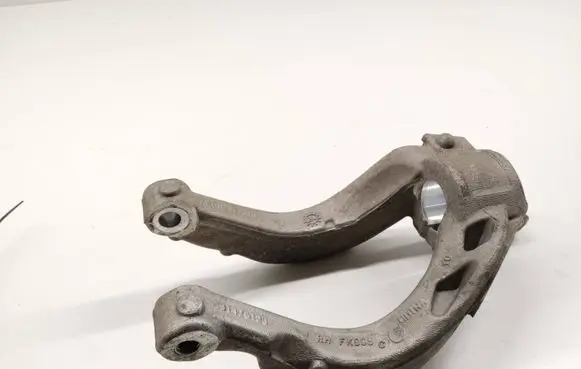 Volvo V60 Lower shock absorber bracket 31476123