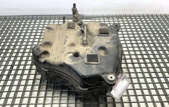 BMW 5 G30 G31 G38 Fuel tank 7391919
