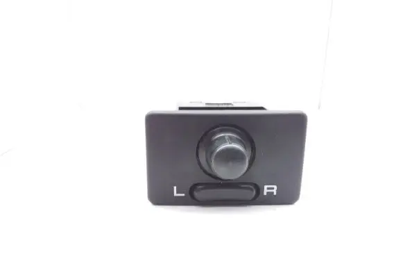 Subaru Legacy Wing mirror switch