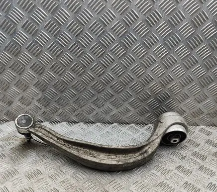 Audi Q7 4M Front lower control arm/wishbone 4M0407696C