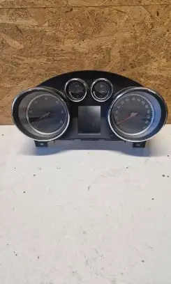 Opel Insignia A Speedometer (instrument cluster) 22783072 SW06D0 365903926
