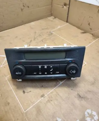 Renault Laguna II Climate control unit 8200181132A 52485201